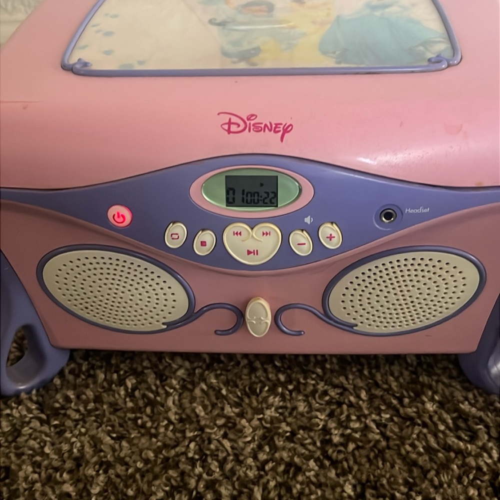 Antique Disney Princess CD Player/vanity compartment in great condition !!